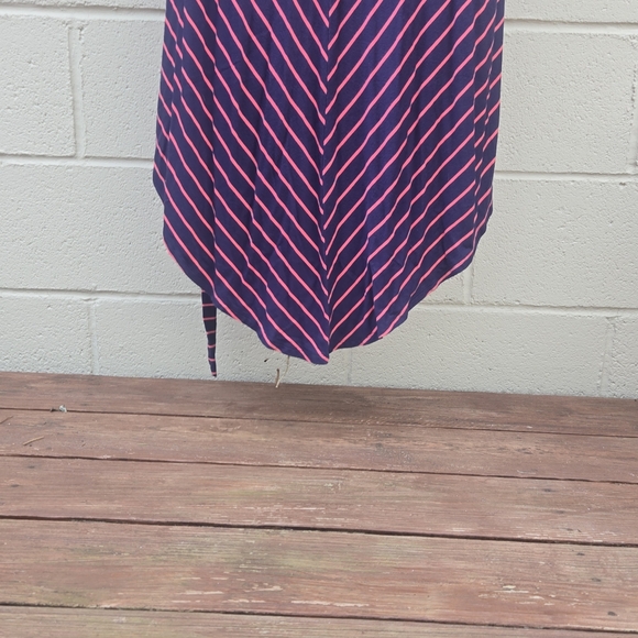 Ingrid & Isabel- Stripped- Maxi- Maternity Dress- V-Cut Bottom- Size Medium - Picture 8 of 16